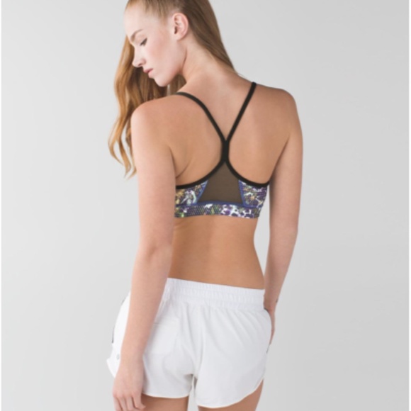 Lululemon Flow Y Bra - Size 4 - Picture 3 of 4